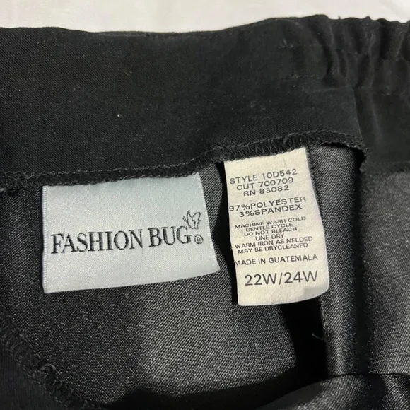 Black skirt - Picture 2 of 2